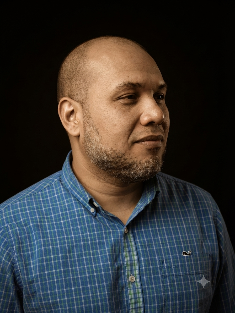 LUIS ADCOX MOLINA